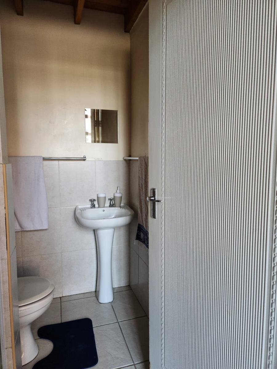 To Let 1 Bedroom Property for Rent in Bluewater Bay Eastern Cape